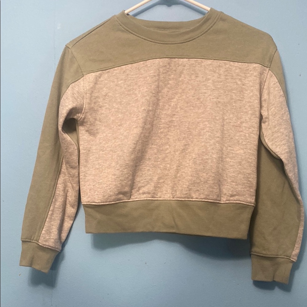 Two-Tone Green and Gray Sweatshirt